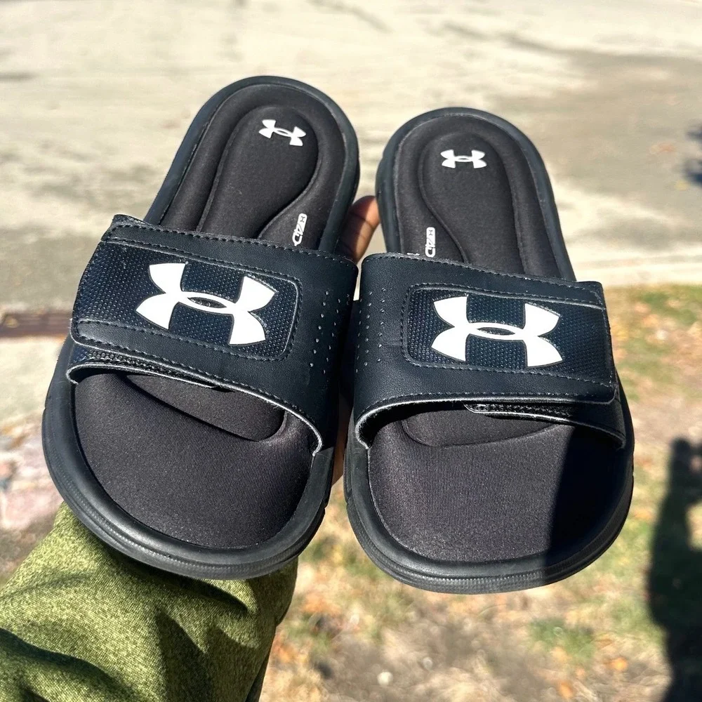 Under‎ Armour Big Kids Ignite V Slide Sandals Size 6Y Black Shoes